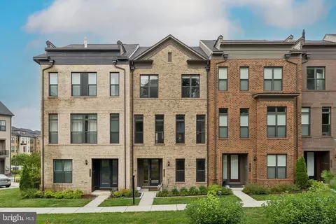 12266 Sessile Cmns, Fairfax, VA 22030