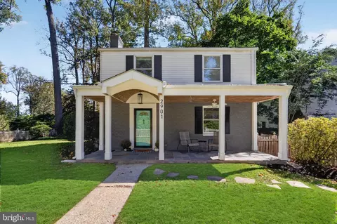 2901 Woodlawn Ave, Falls Church, VA 22042