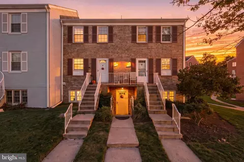 14502 Golden Oak Rd #105A, Centreville, VA 20121