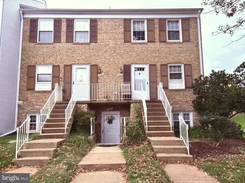 14502 Golden Oak Rd #105A, Centreville, VA 20121