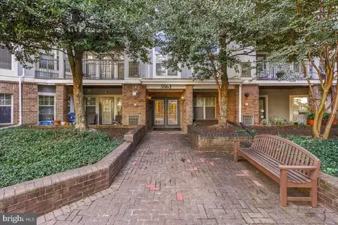 5563 Seminary Rd #412, Falls Church, VA 22041