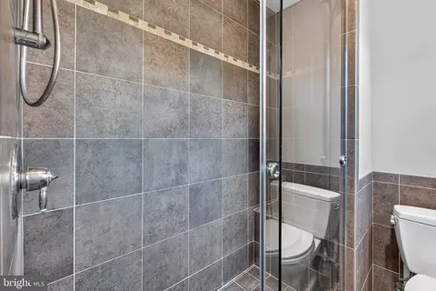 Bath - 7111 Carnation Ct, Springfield, VA 22152 photo 2 of 4