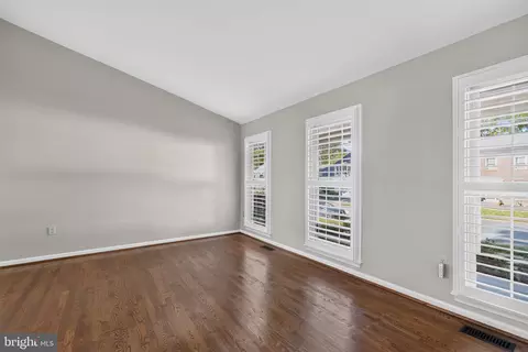 Living - 7111 Carnation Ct, Springfield, VA 22152 photo 2 of 5