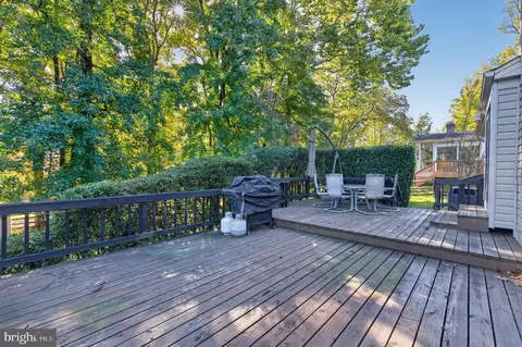 Exterior - 7111 Carnation Ct, Springfield, VA 22152 photo 3 of 8