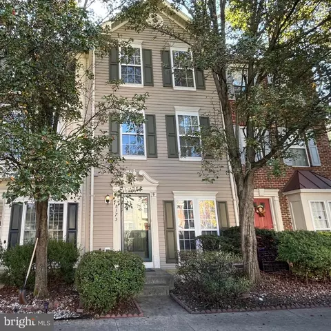8375 Hunter Murphy Cir, Alexandria, VA 22309