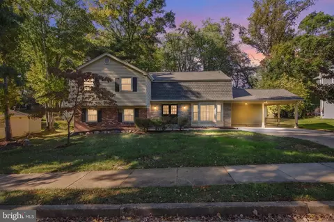 320 Ayito Rd SE, Vienna, VA 22180