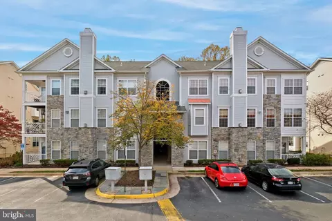 5940 Founders Hill Dr #302, Alexandria, VA 22310