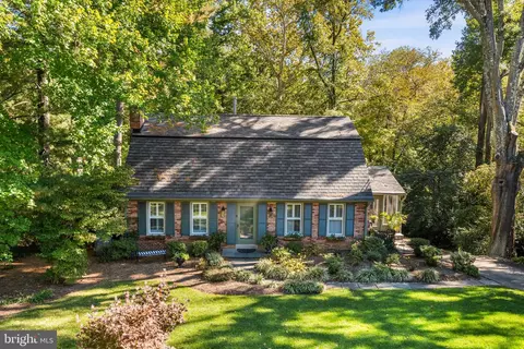 1625 Courtland Rd, Alexandria, VA 22306