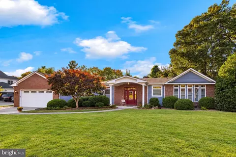 5912 Pratt St, Alexandria, VA 22310