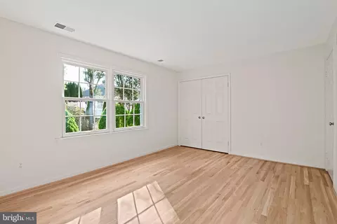 Bedroom - 1225 Aldebaran Dr, Mclean, VA 22101 photo 8 of 9