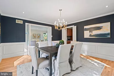 Dining - 1225 Aldebaran Dr, Mclean, VA 22101 photo 2 of 3