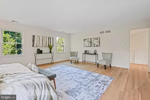 Bedroom - 1225 Aldebaran Dr, Mclean, VA 22101 photo 3 of 9