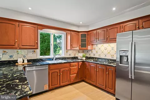Kitchen - 1225 Aldebaran Dr, Mclean, VA 22101 photo 2 of 6