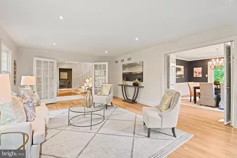 Living - 1225 Aldebaran Dr, Mclean, VA 22101 photo 1 of 3