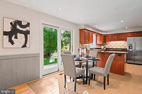 Dining - 1225 Aldebaran Dr, Mclean, VA 22101 photo 3 of 3