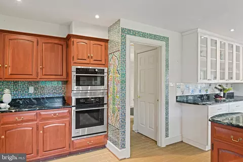 Kitchen - 1225 Aldebaran Dr, Mclean, VA 22101 photo 3 of 6