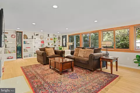 Other - 849 Merriewood Ln, Mclean, VA 22102 photo 3 of 15
