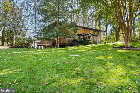 Exterior - 849 Merriewood Ln, Mclean, VA 22102 photo 17 of 18