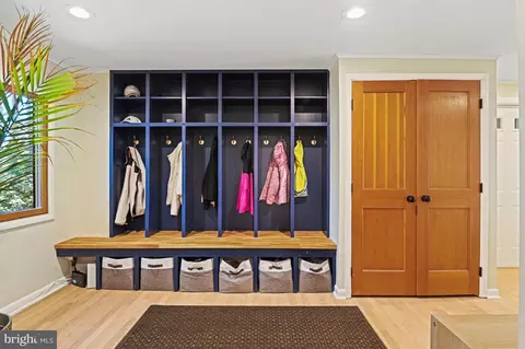 Other - 849 Merriewood Ln, Mclean, VA 22102 photo 2 of 15