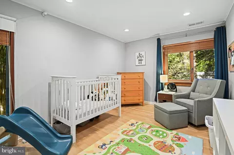 Bedroom - 849 Merriewood Ln, Mclean, VA 22102 photo 6 of 11