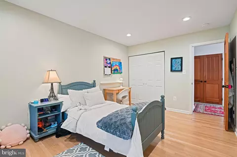 Bedroom - 849 Merriewood Ln, Mclean, VA 22102 photo 5 of 11