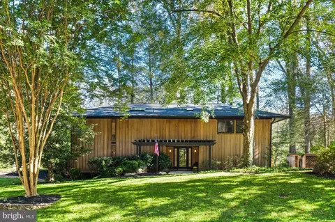 Exterior - 849 Merriewood Ln, Mclean, VA 22102 photo 18 of 18