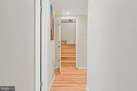 Entry Way - 849 Merriewood Ln, Mclean, VA 22102 photo 7 of 7