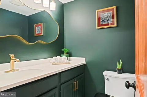 Bath - 849 Merriewood Ln, Mclean, VA 22102 photo 1 of 11