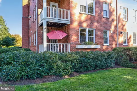 1306 Belle View Blvd #A2, Alexandria, VA 22307