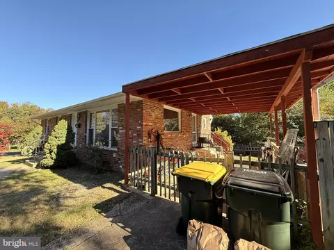 Exterior - 7540 Axton St, Springfield, VA 22151 photo 8 of 12