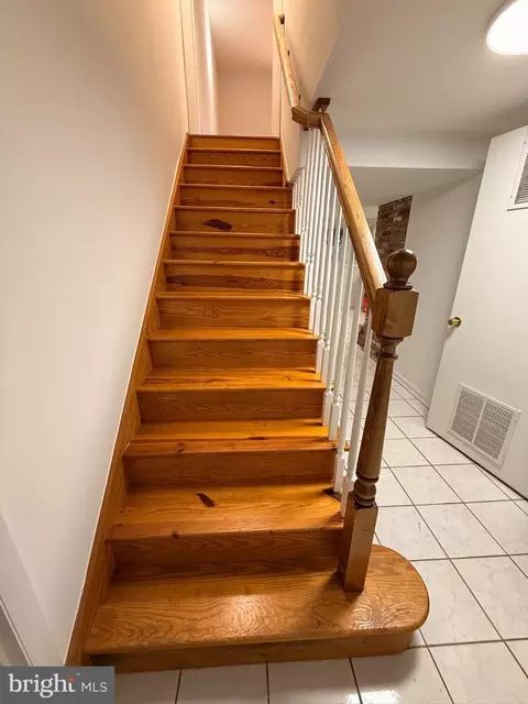 Entry Way - 7540 Axton St, Springfield, VA 22151 photo 3 of 6