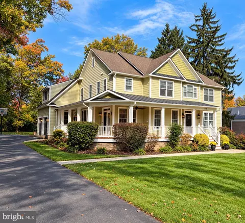 516 NE Druid Hill Rd NE, Vienna, VA 22180