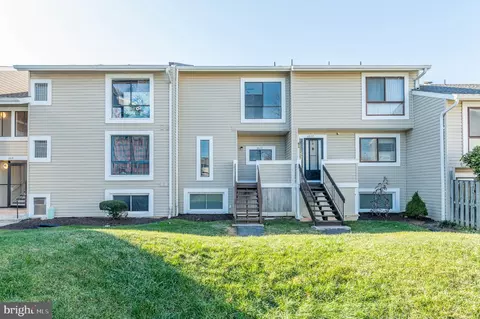 8639 Sacramento Dr, Alexandria, VA 22309