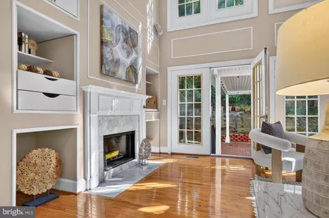 Entry Way - 7901 Georgetown Pike, Mclean, VA 22102 photo 6 of 12