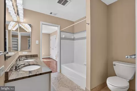 Bath - 7901 Georgetown Pike, Mclean, VA 22102 photo 2 of 8