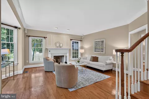 Living - 7901 Georgetown Pike, Mclean, VA 22102 photo 1 of 7