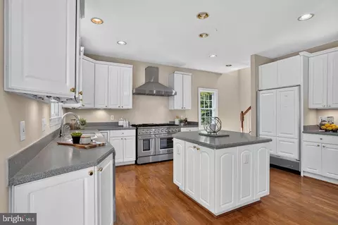 Kitchen - 7901 Georgetown Pike, Mclean, VA 22102 photo 2 of 4