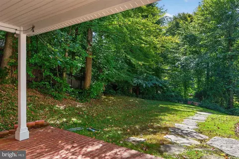 Exterior - 7901 Georgetown Pike, Mclean, VA 22102 photo 7 of 11