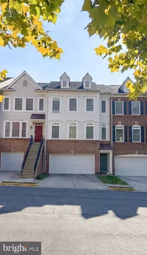 3367 Beechcliff Dr, Alexandria, VA 22306