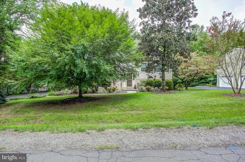 1814 Cranberry Ln, Reston, VA 20191 photo 3