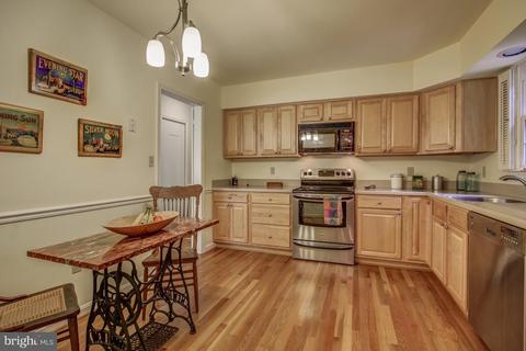 1814 Cranberry Ln, Reston, VA 20191 photo 10