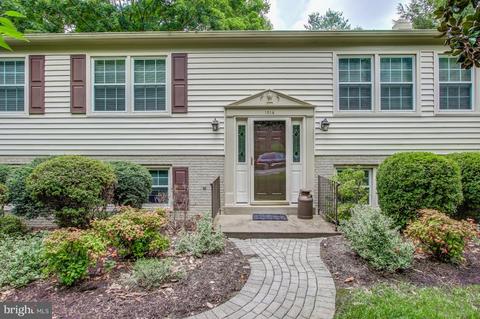 1814 Cranberry Ln, Reston, VA 20191 photo 1