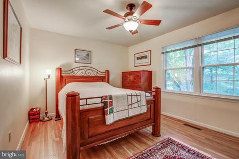 1814 Cranberry Ln, Reston, VA 20191 photo 19