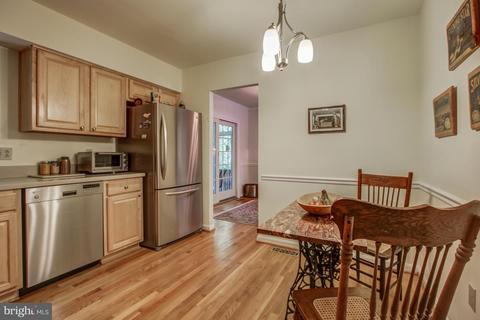 1814 Cranberry Ln, Reston, VA 20191 photo 11