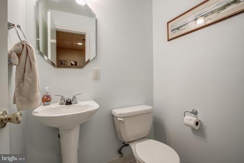 1814 Cranberry Ln, Reston, VA 20191 photo 26