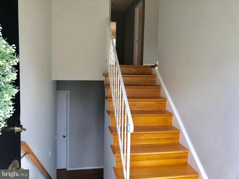 1643 Strine Dr, Mclean, VA 22101 photo 2
