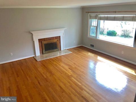 1643 Strine Dr, Mclean, VA 22101 photo 5