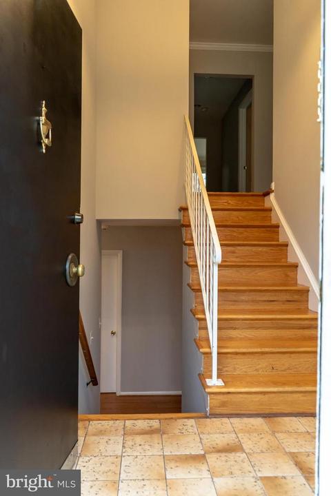 1643 Strine Dr, Mclean, VA 22101 photo 4
