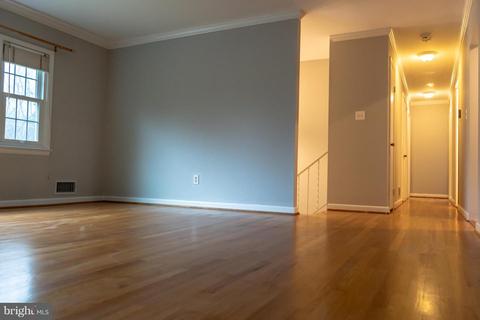 1643 Strine Dr, Mclean, VA 22101 photo 6