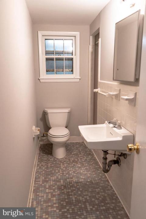 1643 Strine Dr, Mclean, VA 22101 photo 29